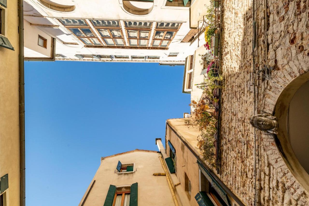 Apartamento Palazzo Gradenigo By Wonderful Italy Venecia Exterior foto